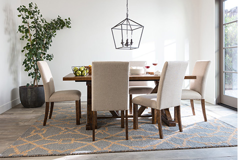 traditional style dining room