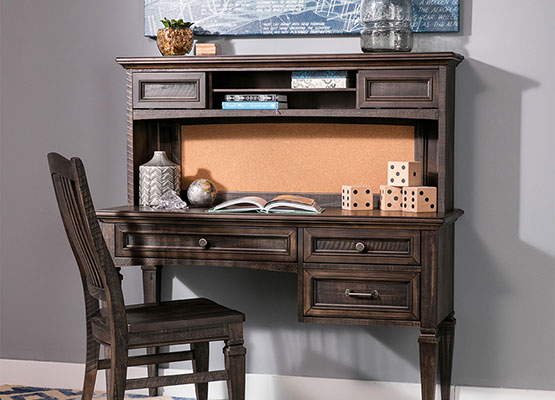 transitional kids desk