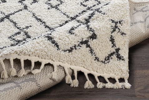 how to vacuum a shag rug