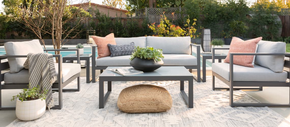 patio furniture layout