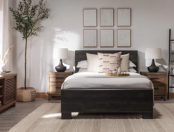 Country Rustic Bedroom With  Derrie Black Queen  Bed